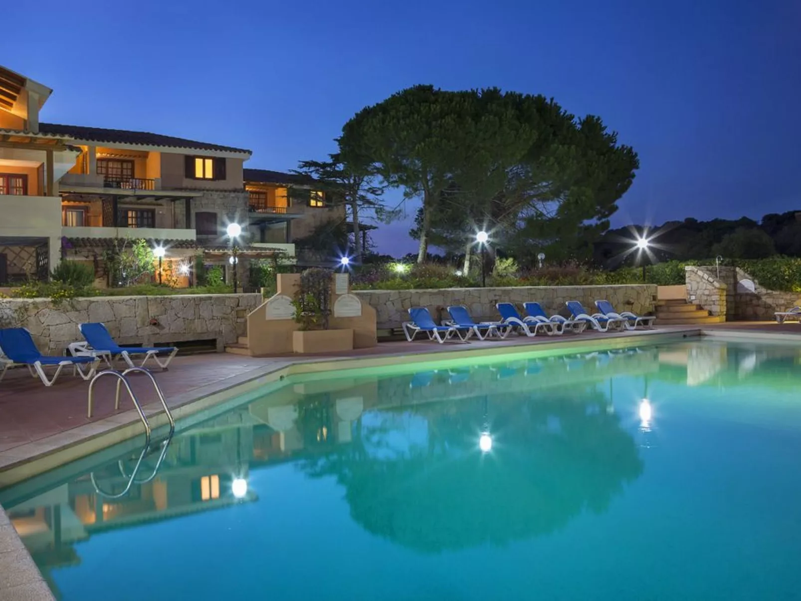 Apt. Cervo Marina 1A, mit gemeinschaftlichem Schwimmbad-Outside