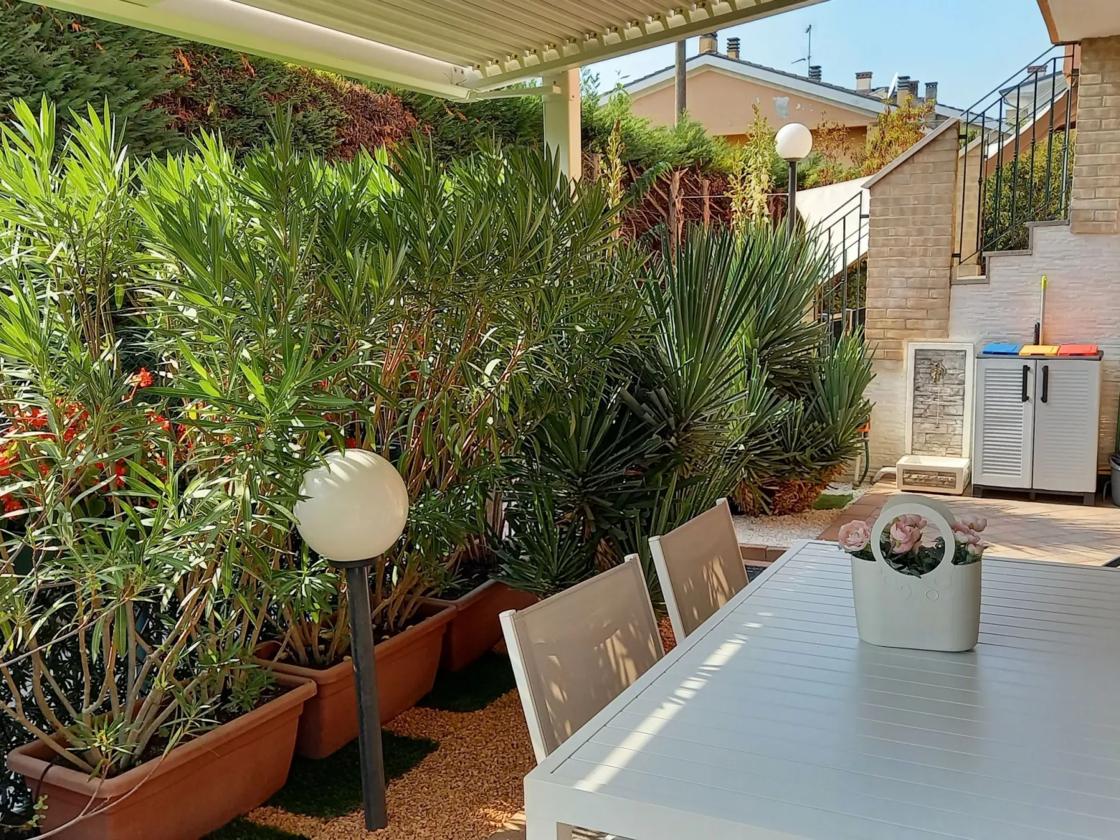 Stilvoller und gemütlicher Mini mit Garage-Inside