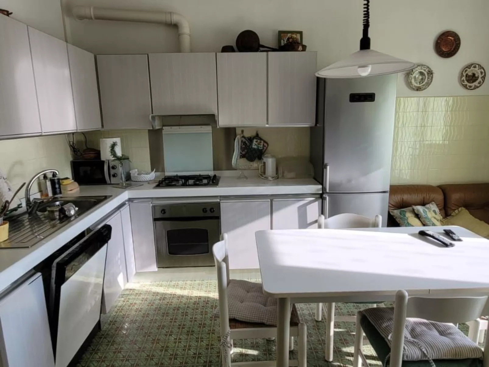 Casa Verdi" am See, nur einen Steinwurf vom Stadtzentrum entfernt-Drinnen