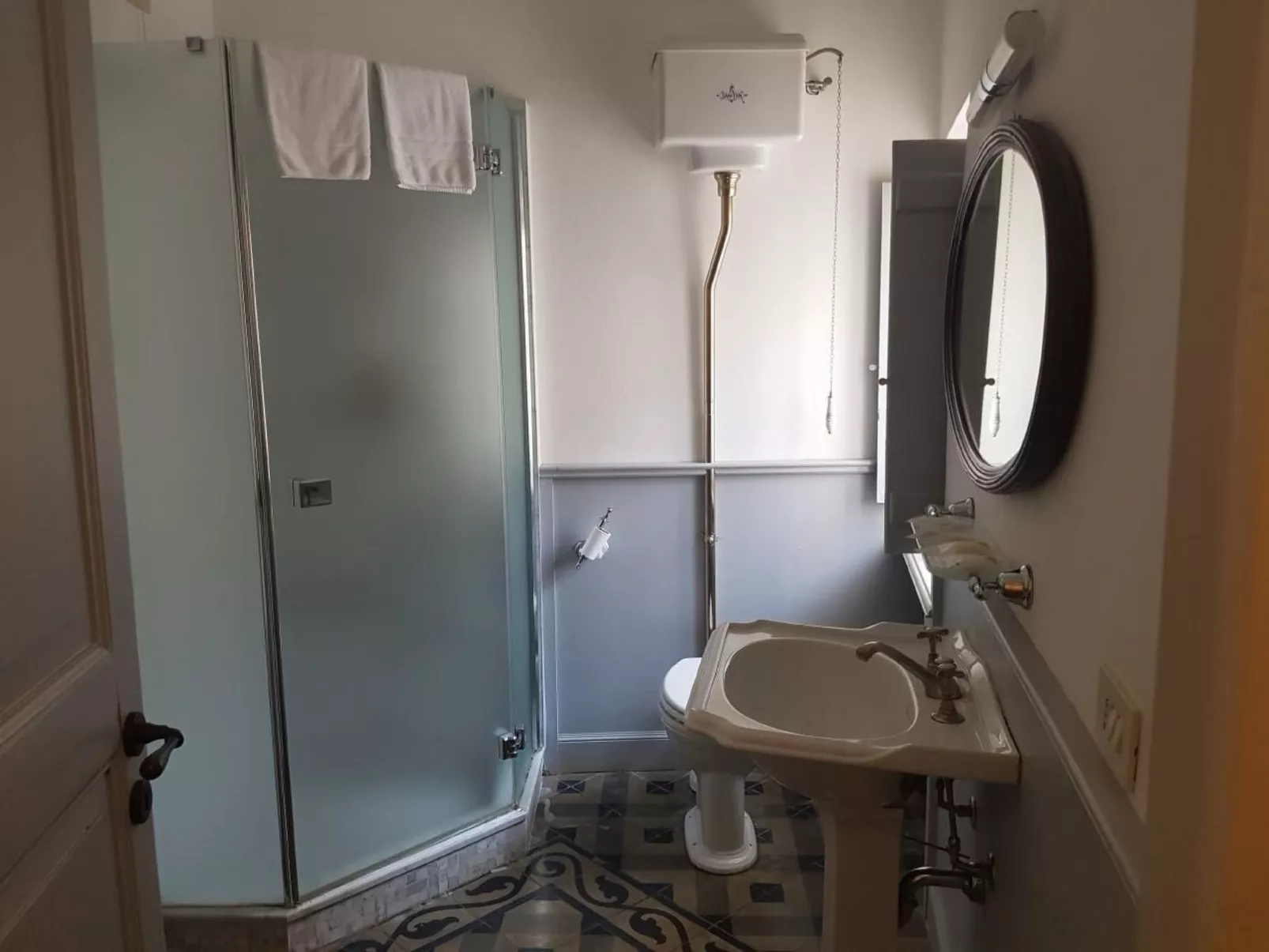 Ca di Ni - Vierzimmerwohnung-Drinnen