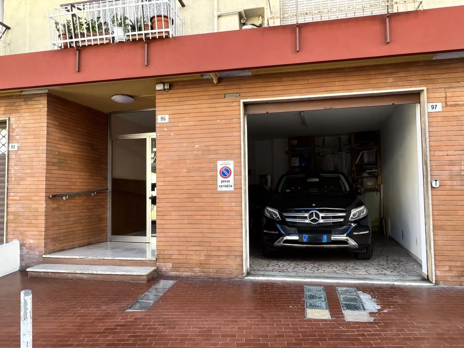 Für 4 Personen ca. 80 m&sup2; in Sanremo, Norditalien (Ligurien)-Dehors