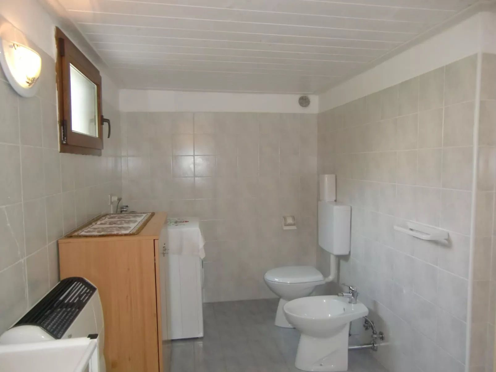 Freistehendes Haus mit Veranda mit Seeblick-Drinnen