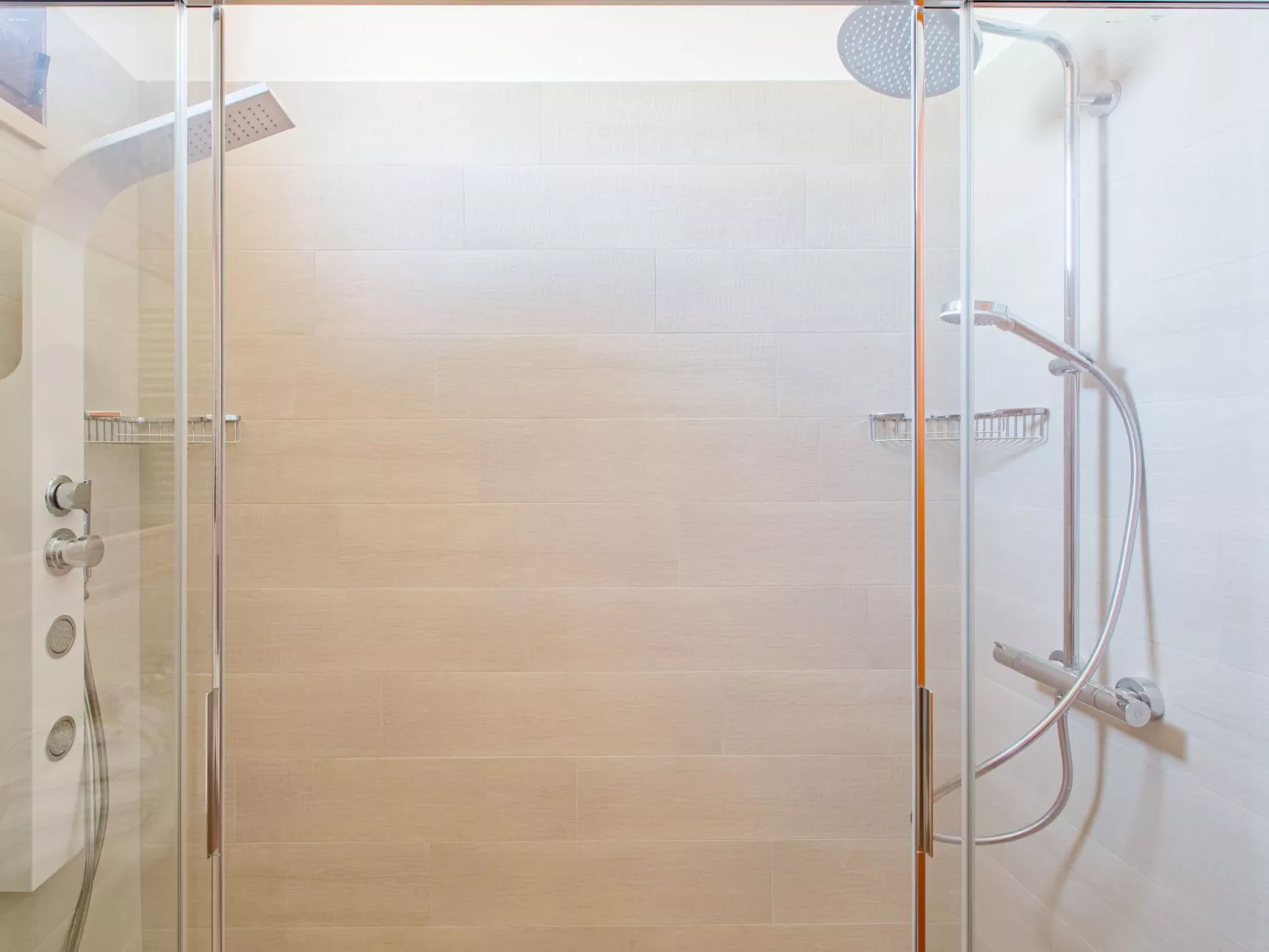 Die Wolke auf den Pedalen-Drinnen