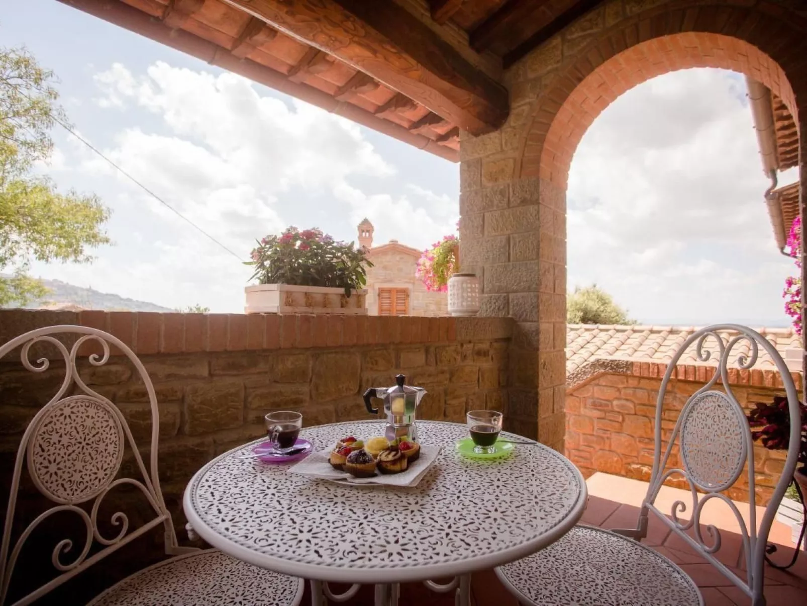 Wunderschöne Wohnung in Cortona mit Großer Terrasse-Outside