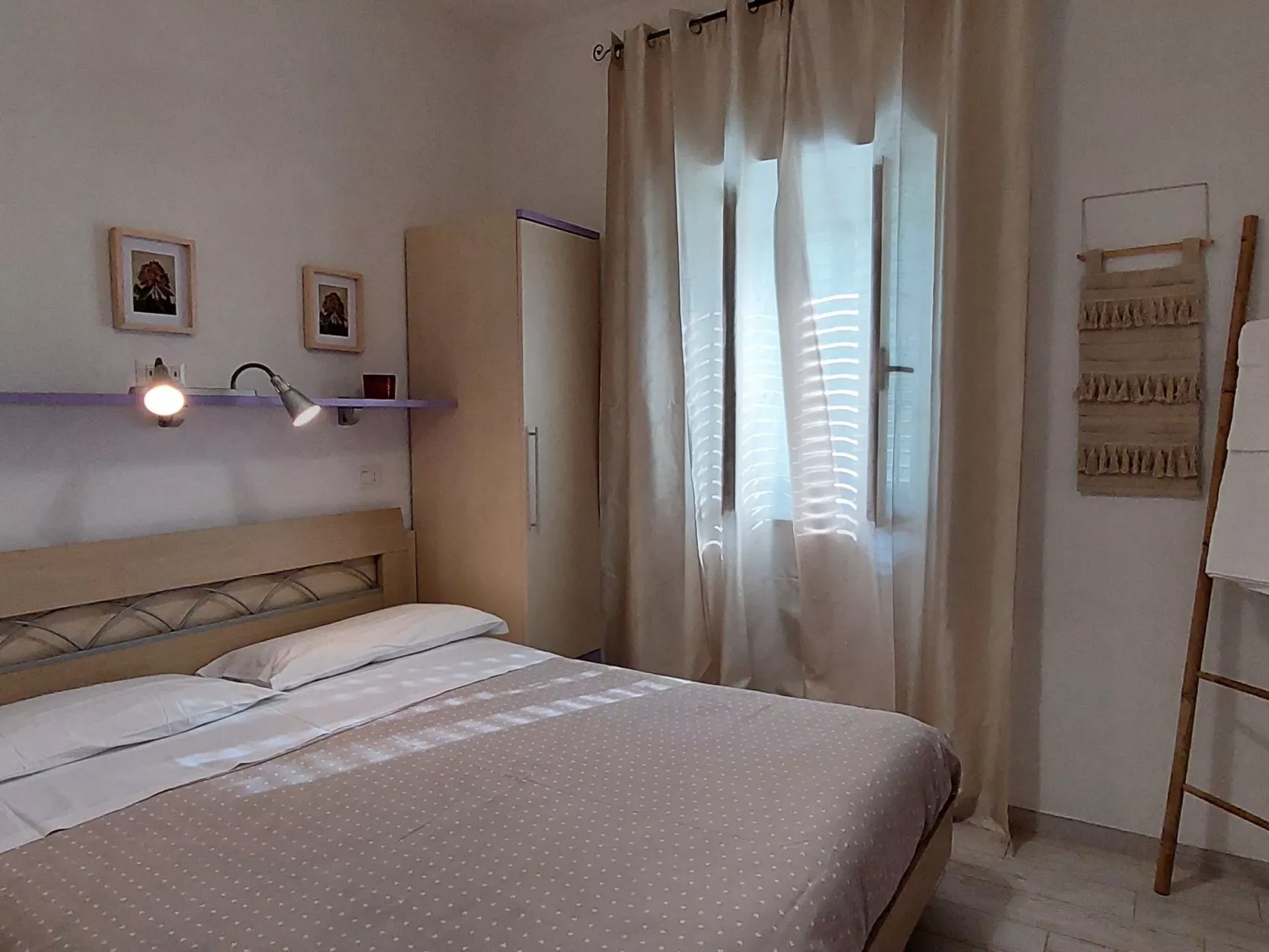 Zwei-Zimmer-Penthouse-Wohnung mit Terrasse mit Meerblick-Image-tags.info