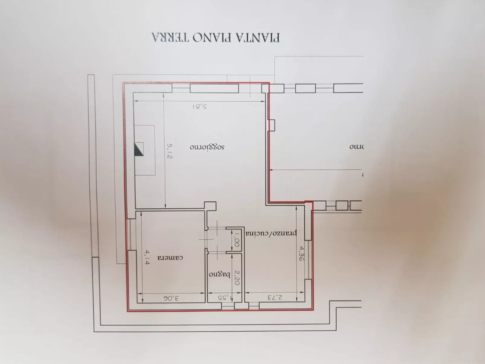 Mit Privatparkplatz-Drinnen