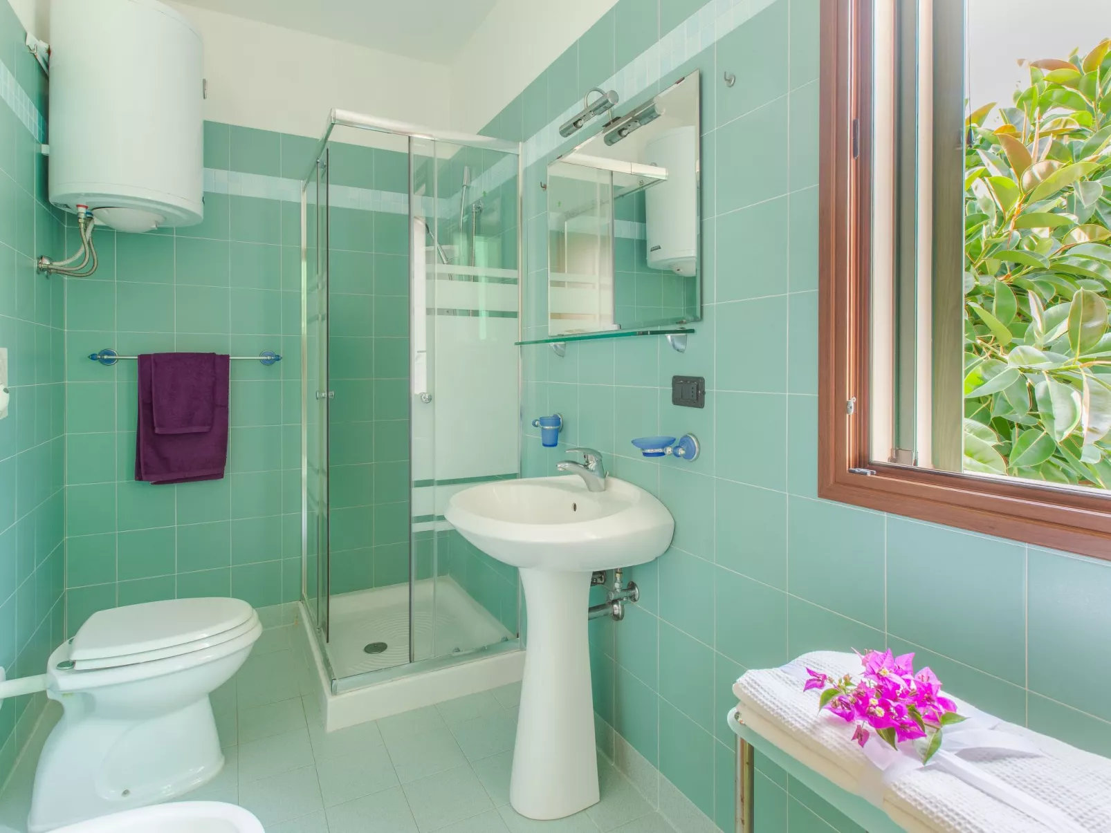 Flacher Rasen rechts-Drinnen