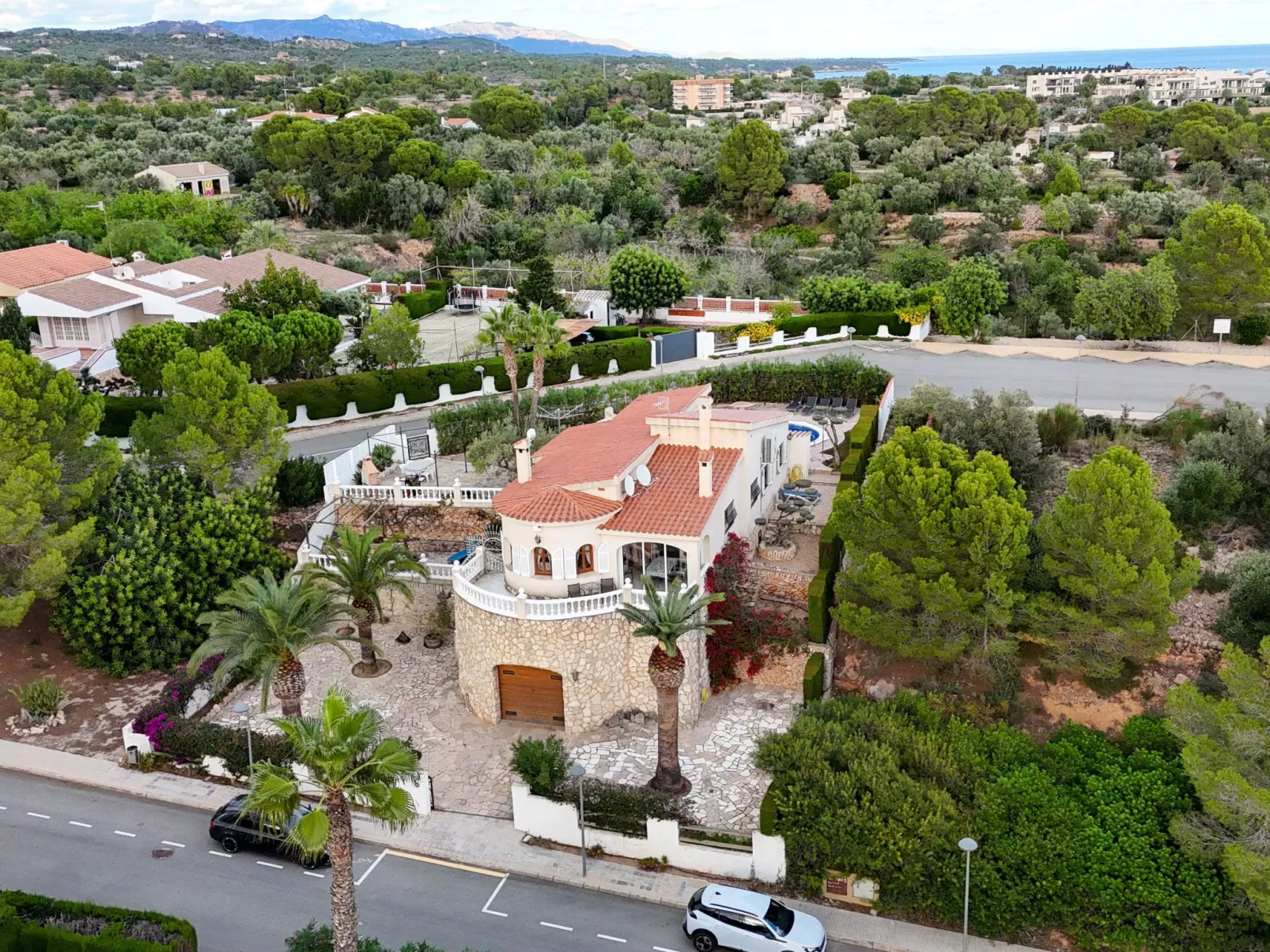 Imposante Ferienvilla mit großem Pool-Inside