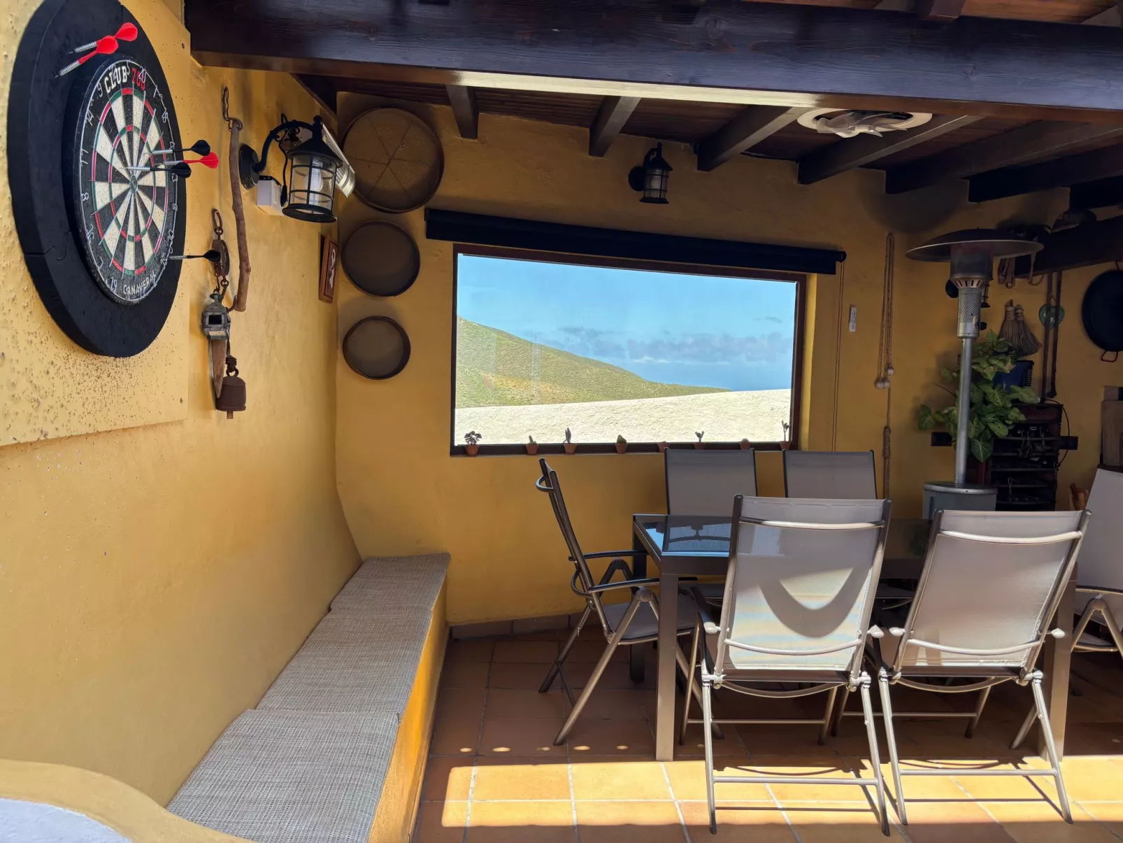 Haus mit beheiztem Schwimmbad, Berg- und Meerblick-Dedans