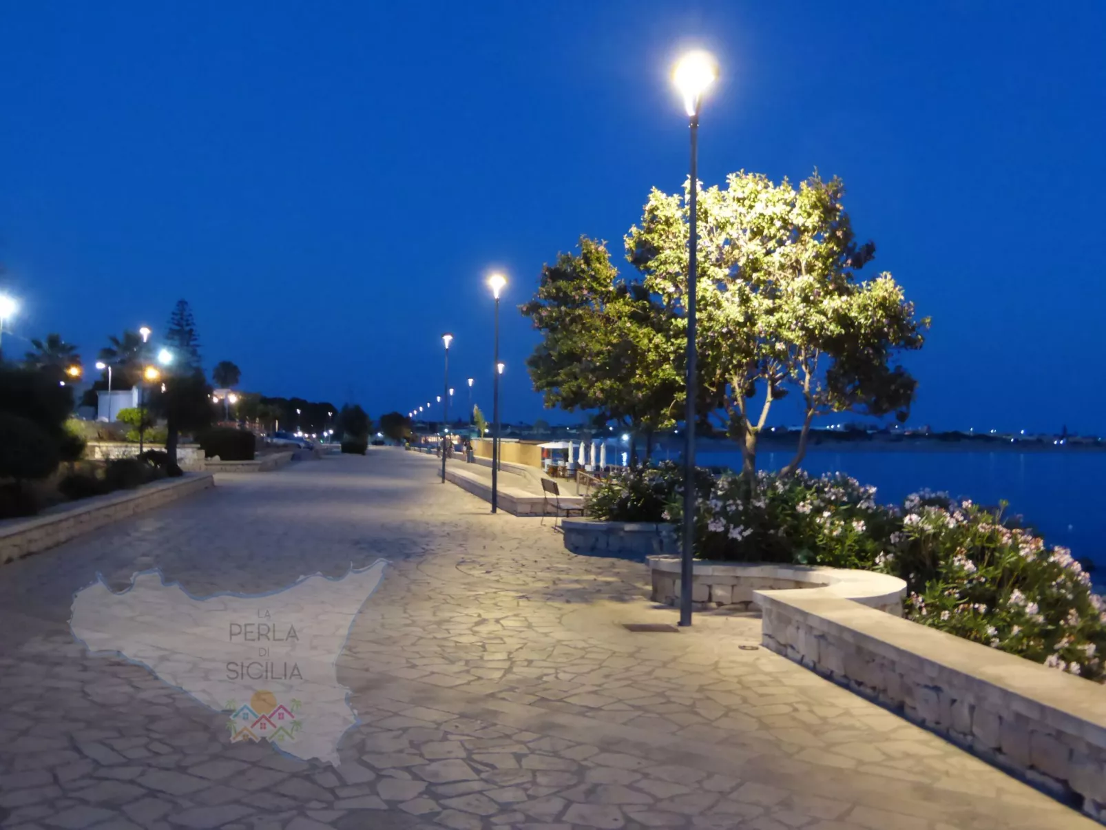 In Marina Di Modica mit Großer Terrasse-Dedans