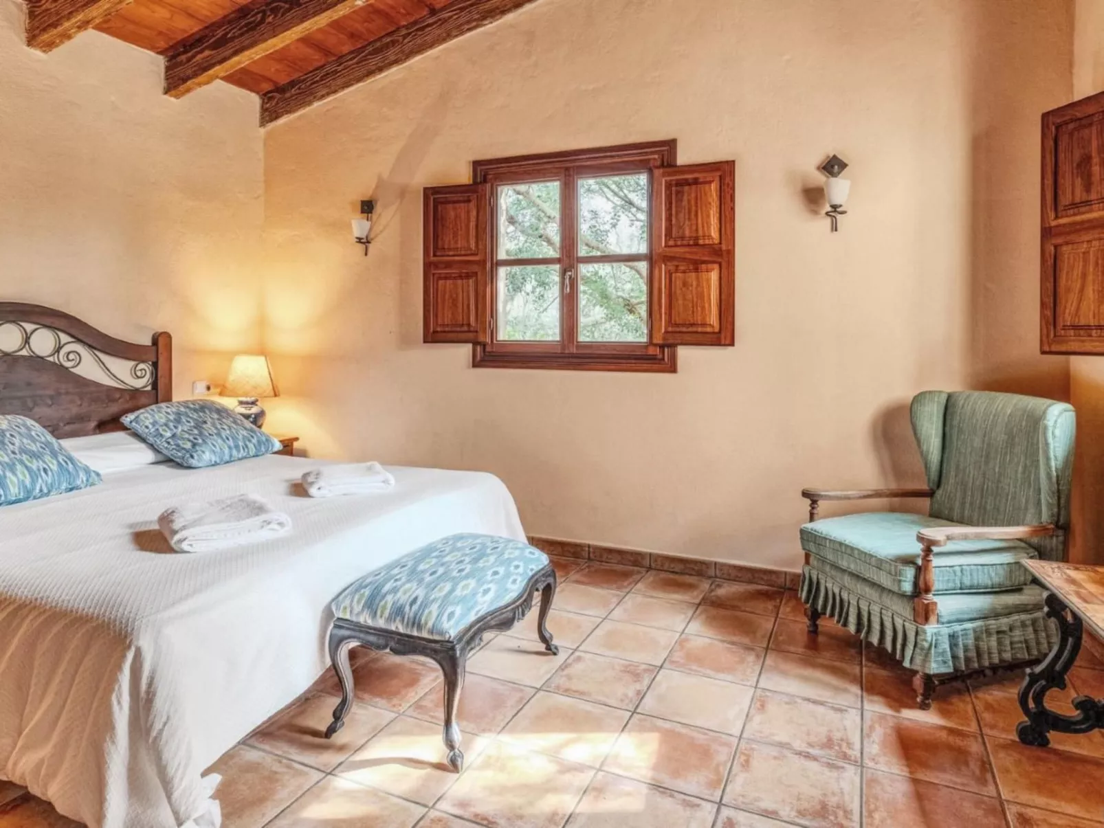 Finca in idyllischer Umgebung Pool & Klima 8 Pers-Image-tags.info