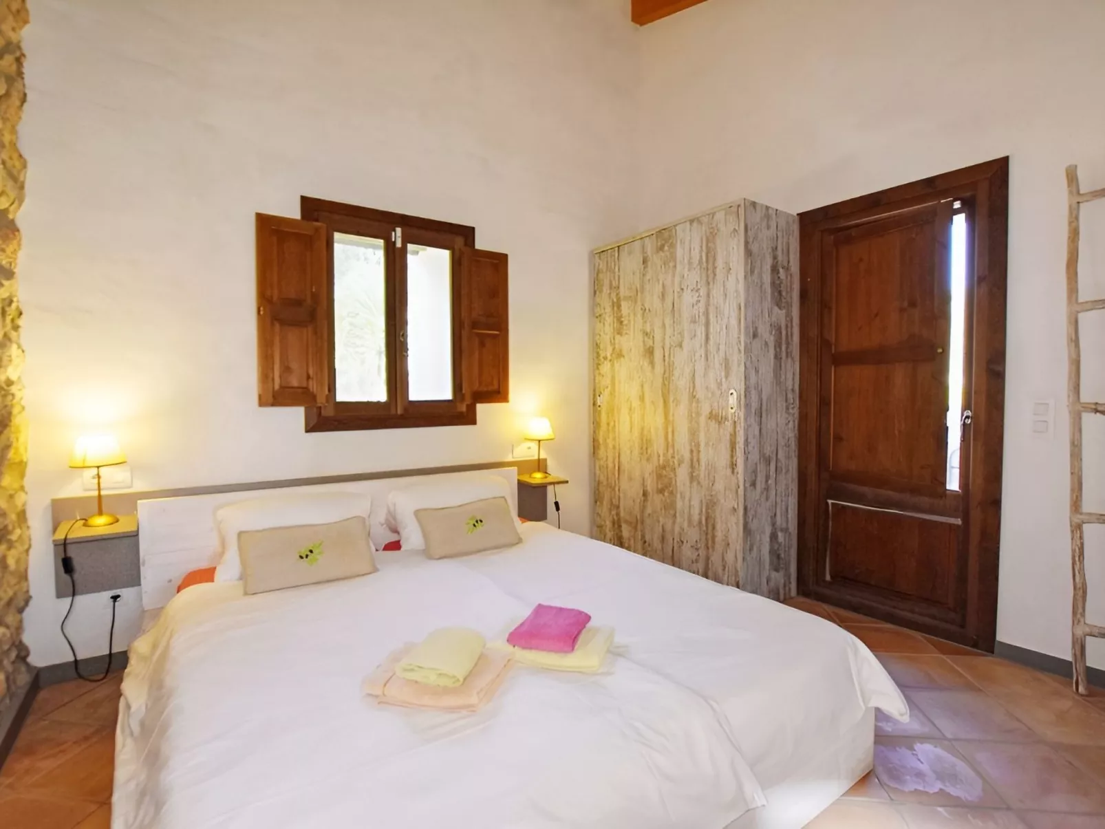 Beeindruckende Finca mit Pool und Klimatisierung-Image-tags.info