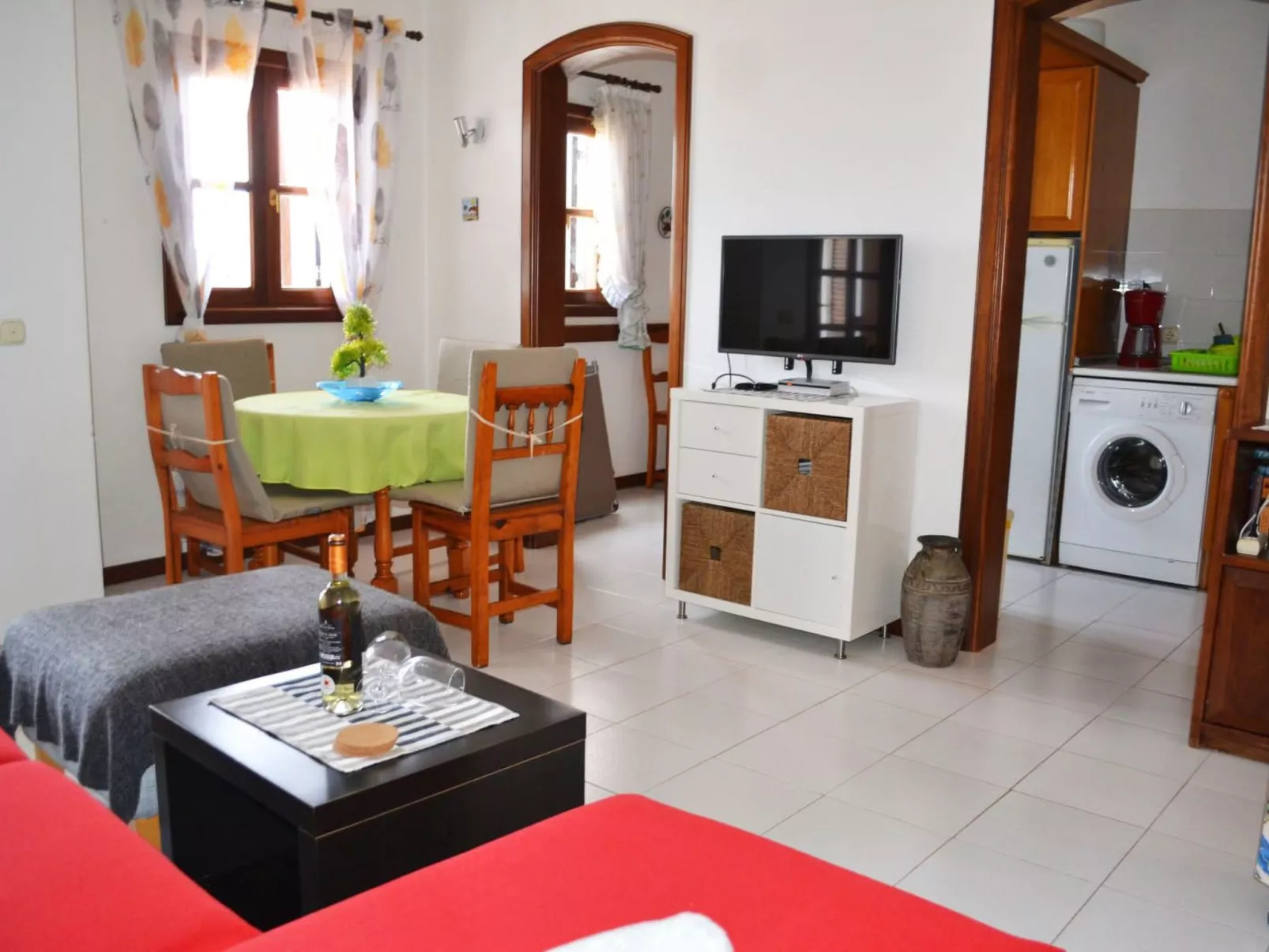 In Playa Honda mit Möblierter Terrasse-Drinnen