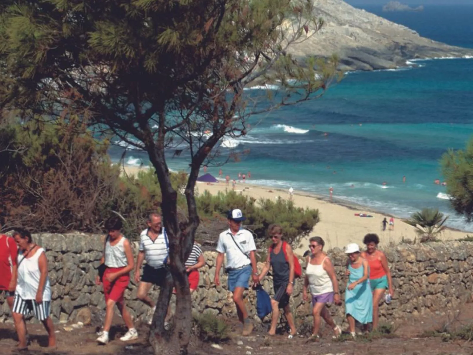 Landhaus mit Garten, Sonnenterrasse sowie überdachter Terrasse und Pool in Stra-Outside