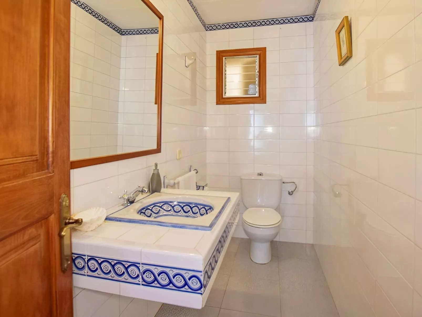 Großes Landhaus mit Schwimmbad in Meeresnähe-Image-tags.info