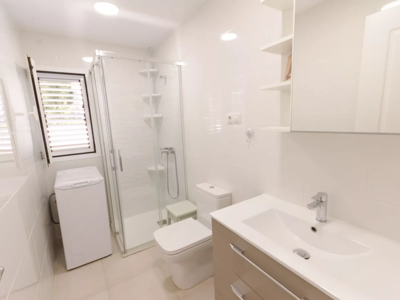 Terrassenwohnung mit zwei Schlafzimmern am Strand-Inside