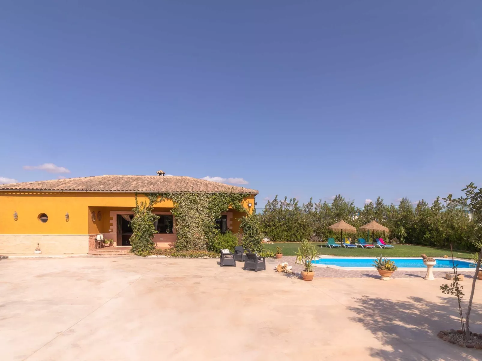 Villa Lucrecia Landhaus-Image-tags.info