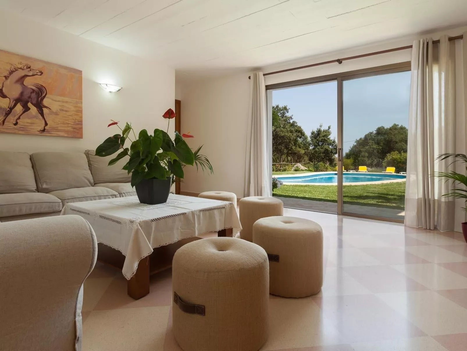 Ferienvilla "Can LLamas-Image-tags.info