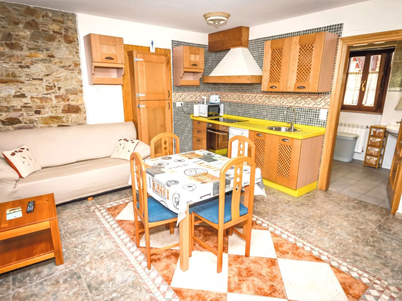 Ländlicher Bauernhof "Apartamentos Navalin"-Inside