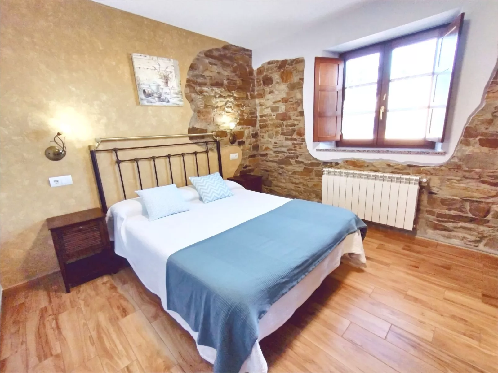 Ländlicher Bauernhof "Apartamentos Navalin 2"-Dedans