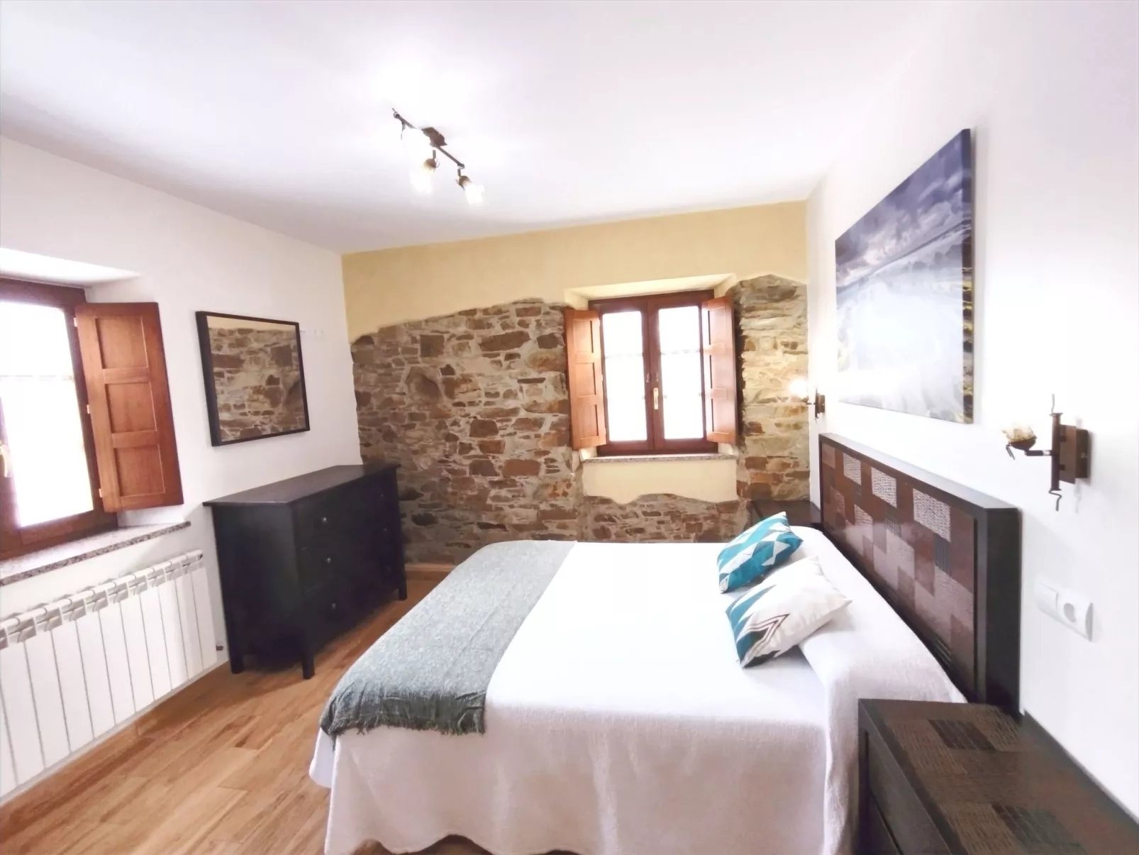 Schönes Duplex mit Aussicht, Pool und Garten-Inside