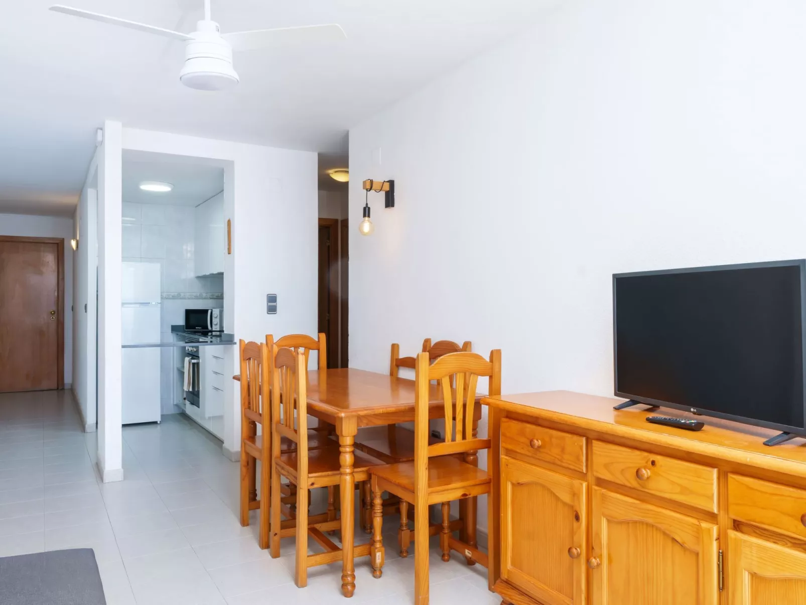 Forner Apartments - Mit Meerblick-Drinnen