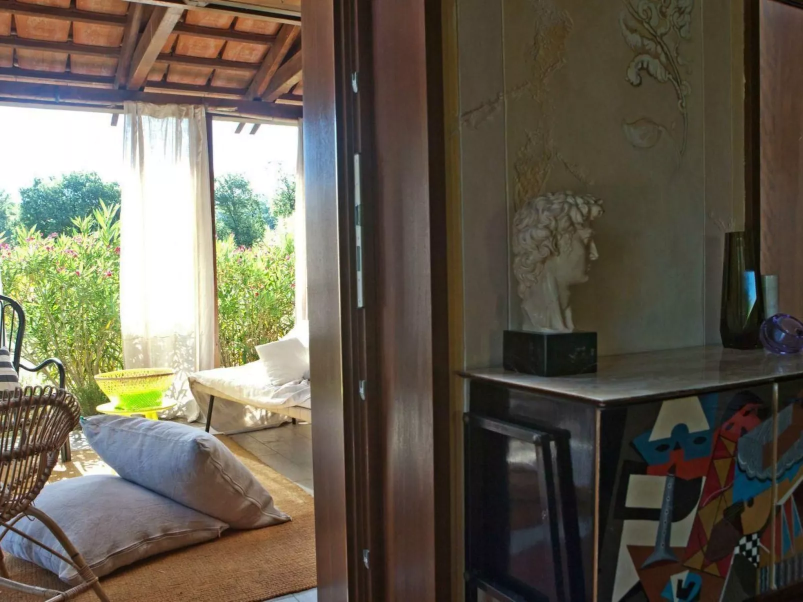 In Montescudaio mit Großem Garten-Inside