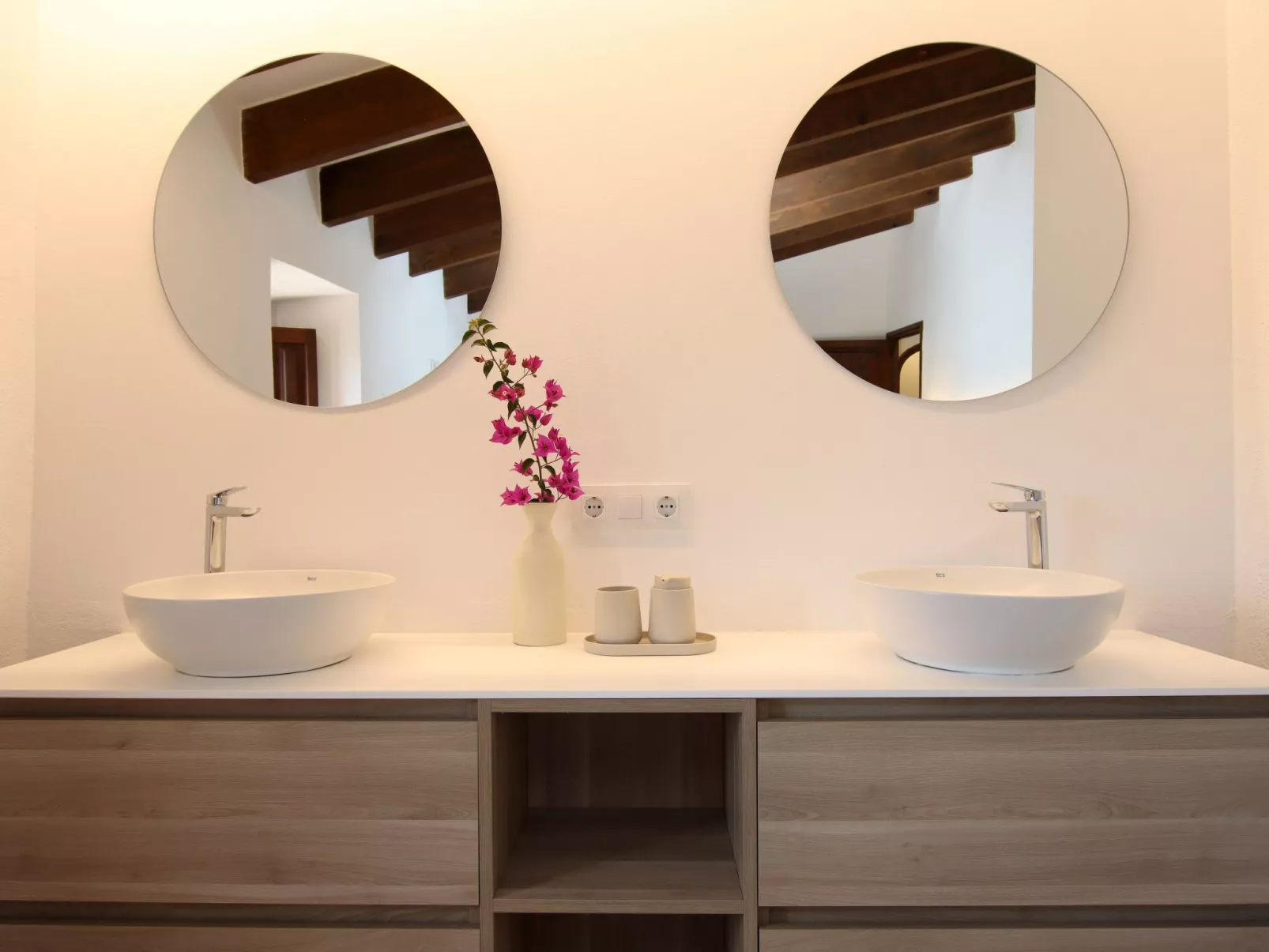 Große Villa auf dem Lande in der Nähe von Pollensa.-Outside