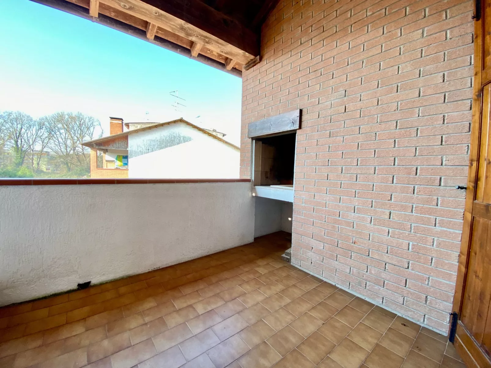 Vertikales Haus mit privatem Garten, 2 Klima-Inside