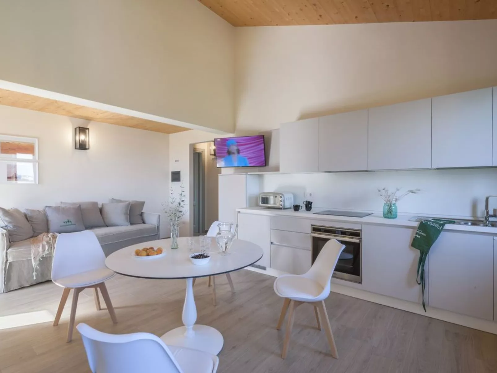 Villa i Gelsi Marche Urlaub, privater Pool-Inside