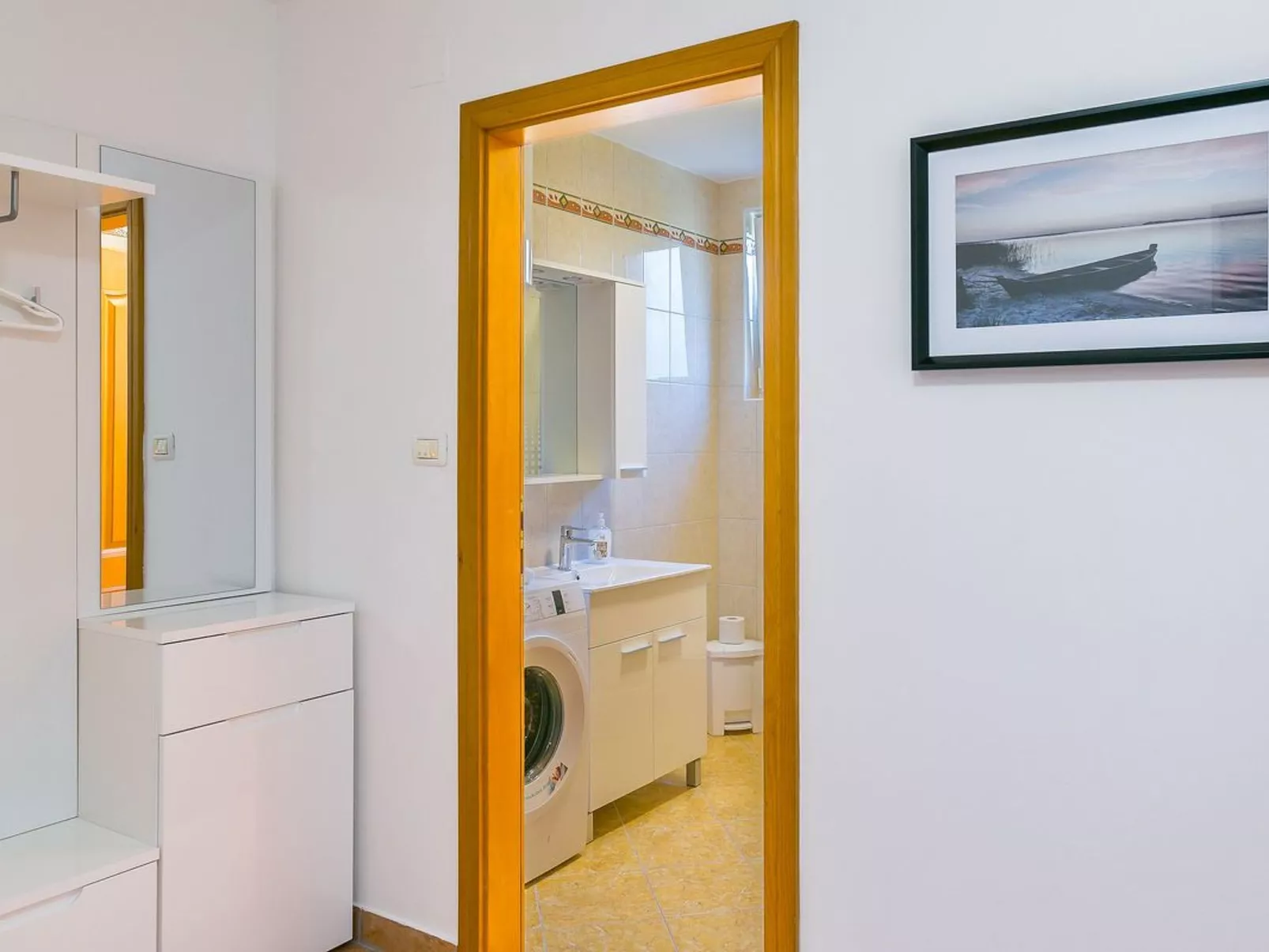 Für bis zu vier Personen, 400m vom Sandstrand-Drinnen