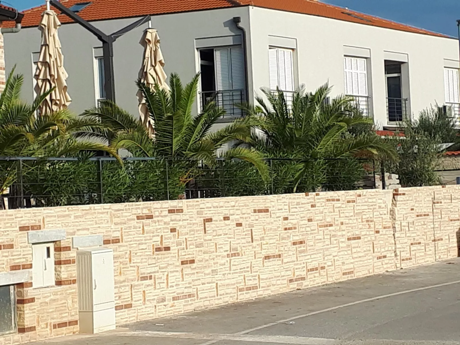 Direkt am Meer liegendes Apartment mit Garten-Dehors