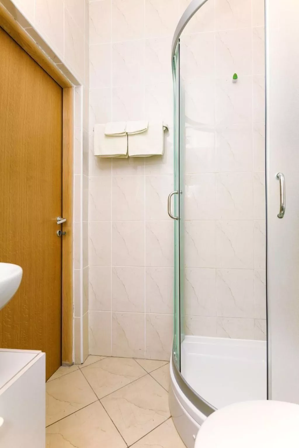 Moderne Ferienwohnung mit jacuzzi-Dedans