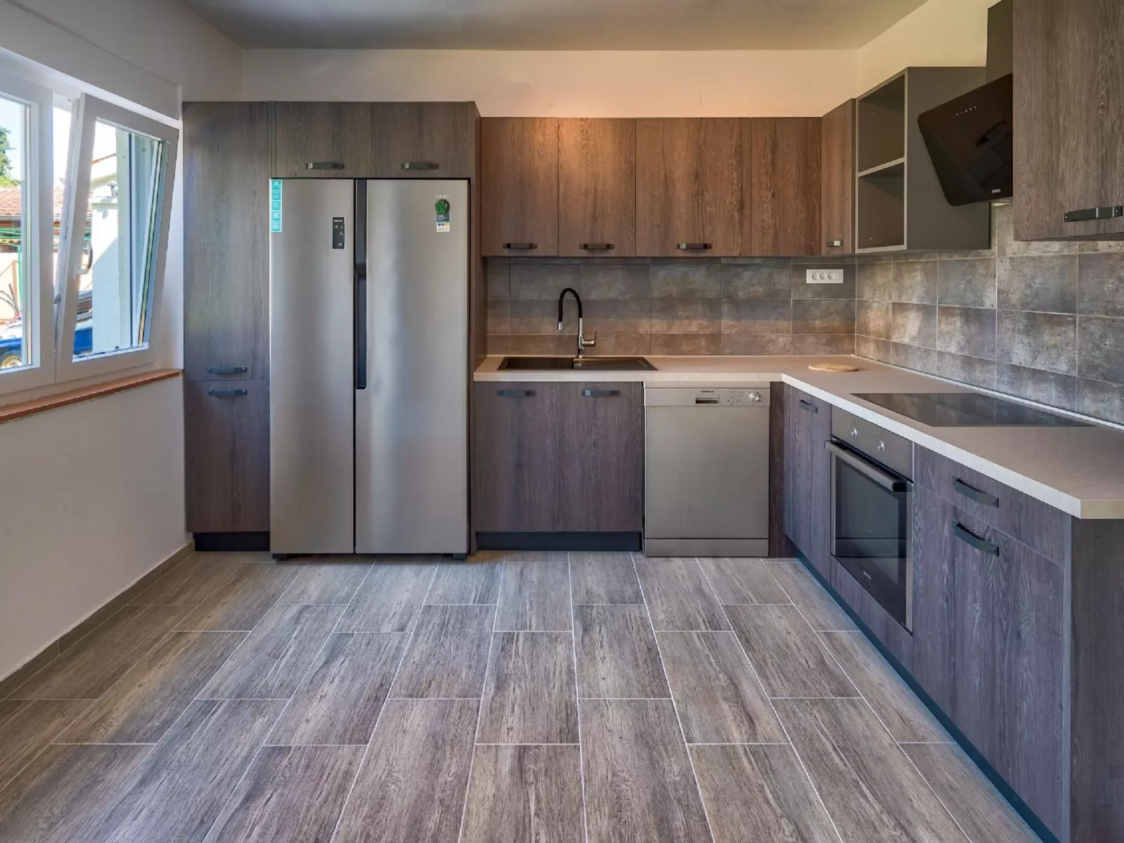 Villa mit Garten, Grill und Terrasse-Inside