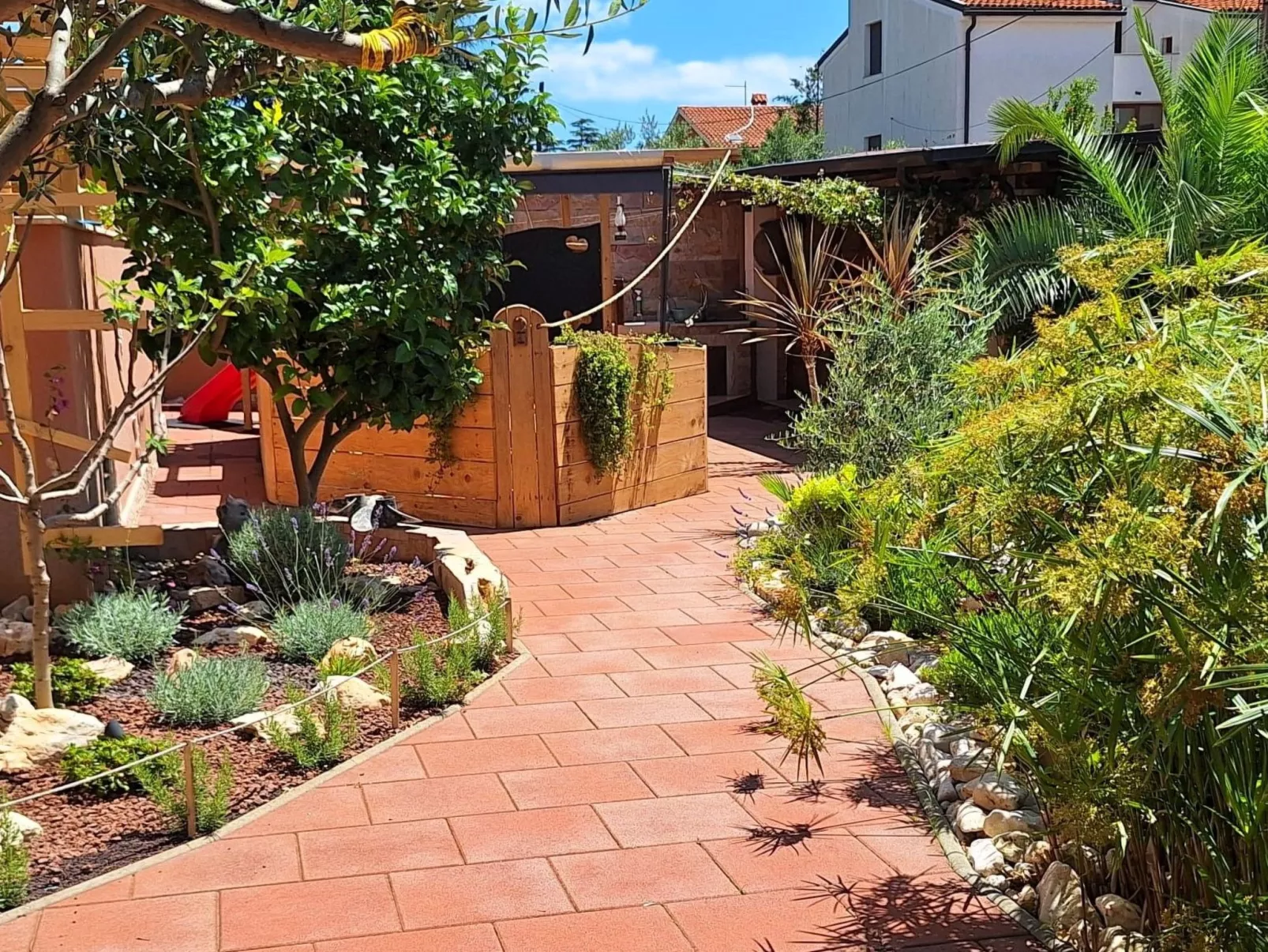 Urlaub mit Kindern-Ferienwohnung mit Pool-Dehors