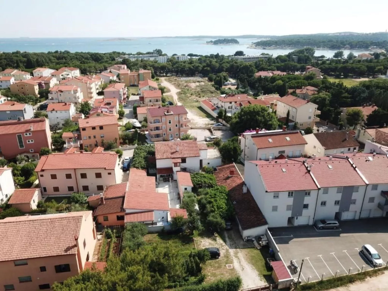 "Kiwi" mit Whirlpool-Outside