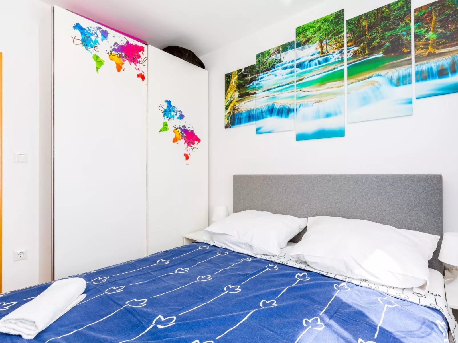 "Emira Mukalba" mit Terrasse-Dedans