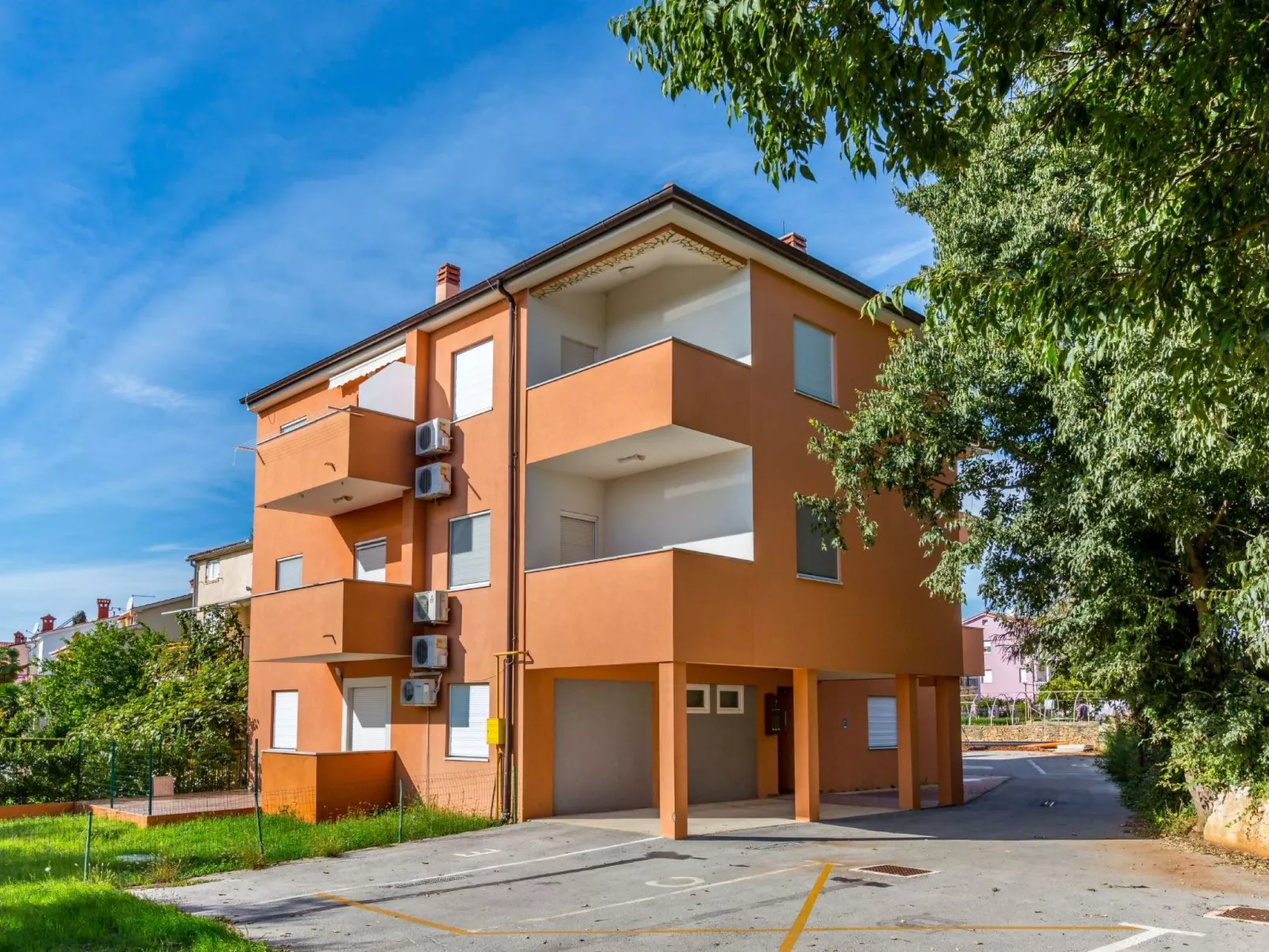 Moderne Wohnung in Medulin-Draußen