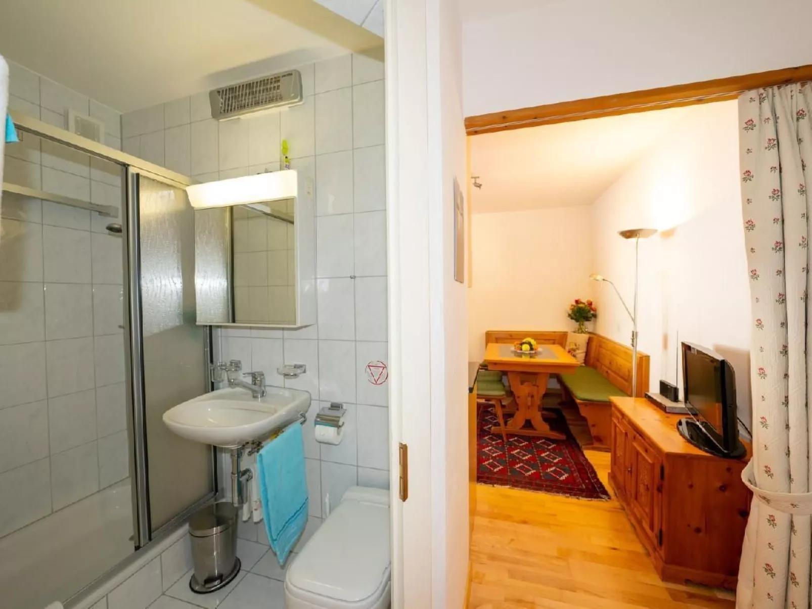 Chesa il purtretin-Dedans