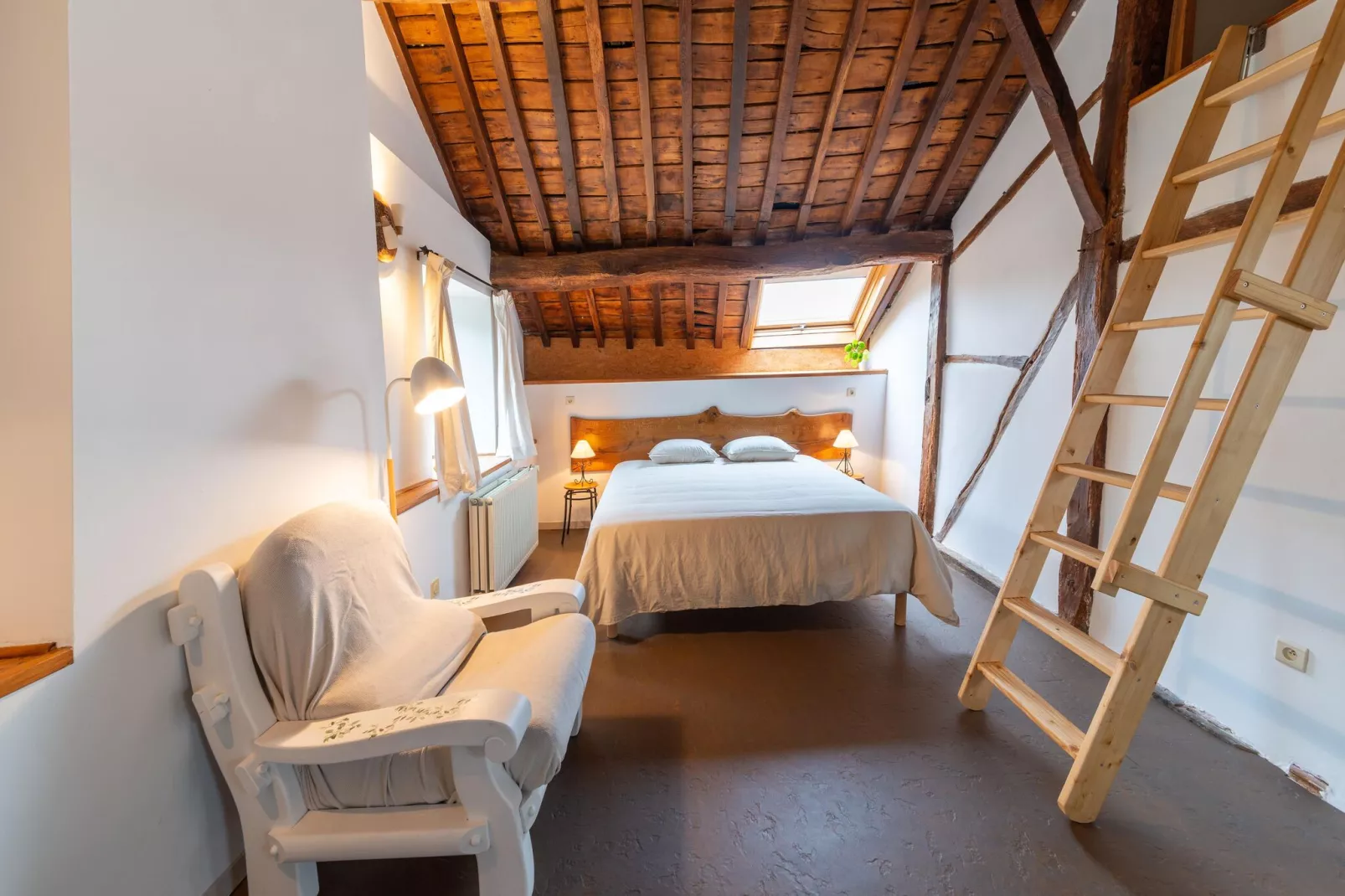 Magnifique habitation pour 5 adultes avec piscine intérieure-Bedroom