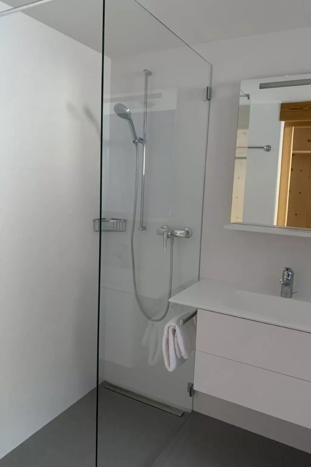 Chesa la Furia 7 - Bergbahn inklusive im Sommer-Drinnen