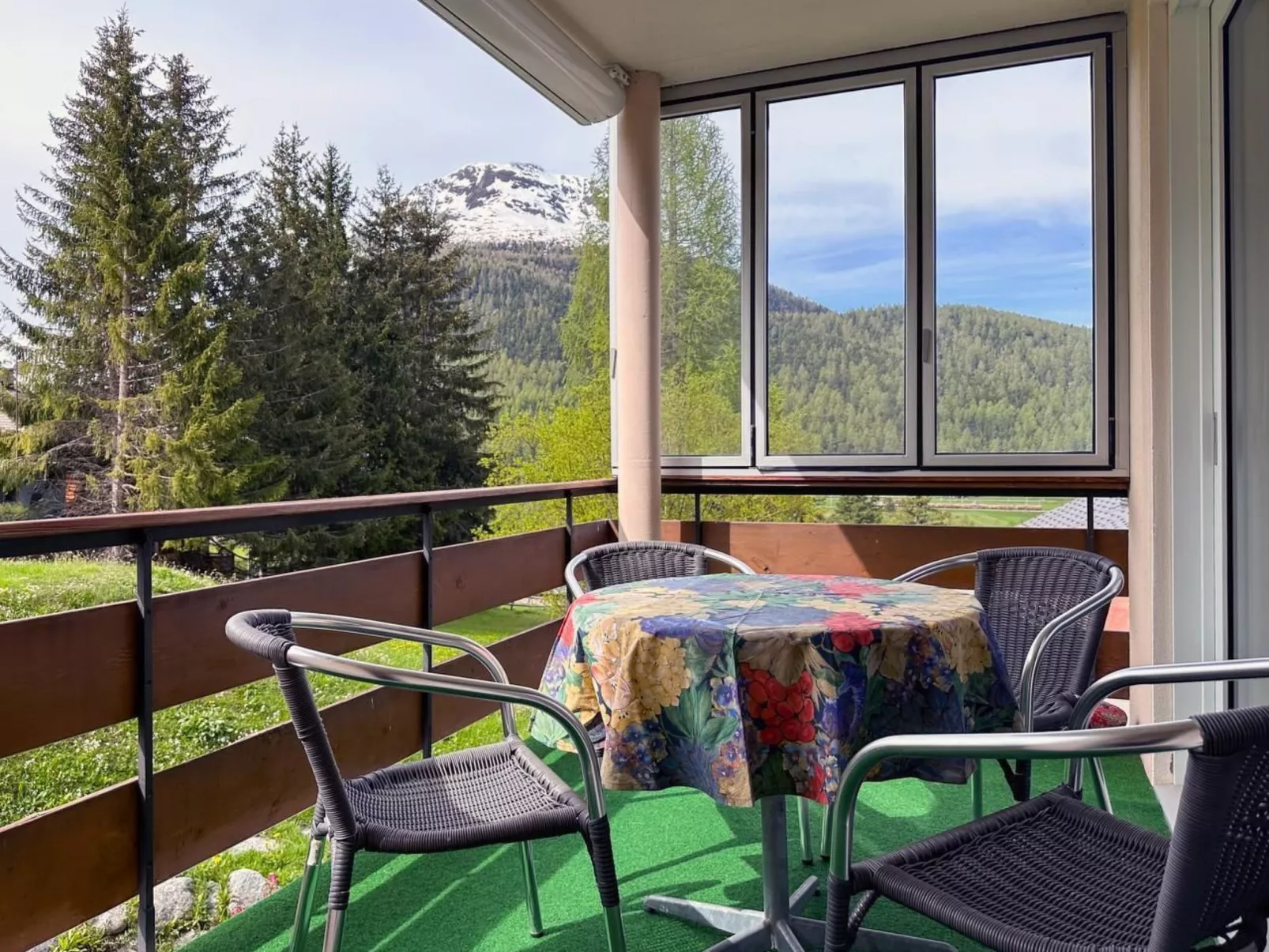 Chesa Viola-Draußen