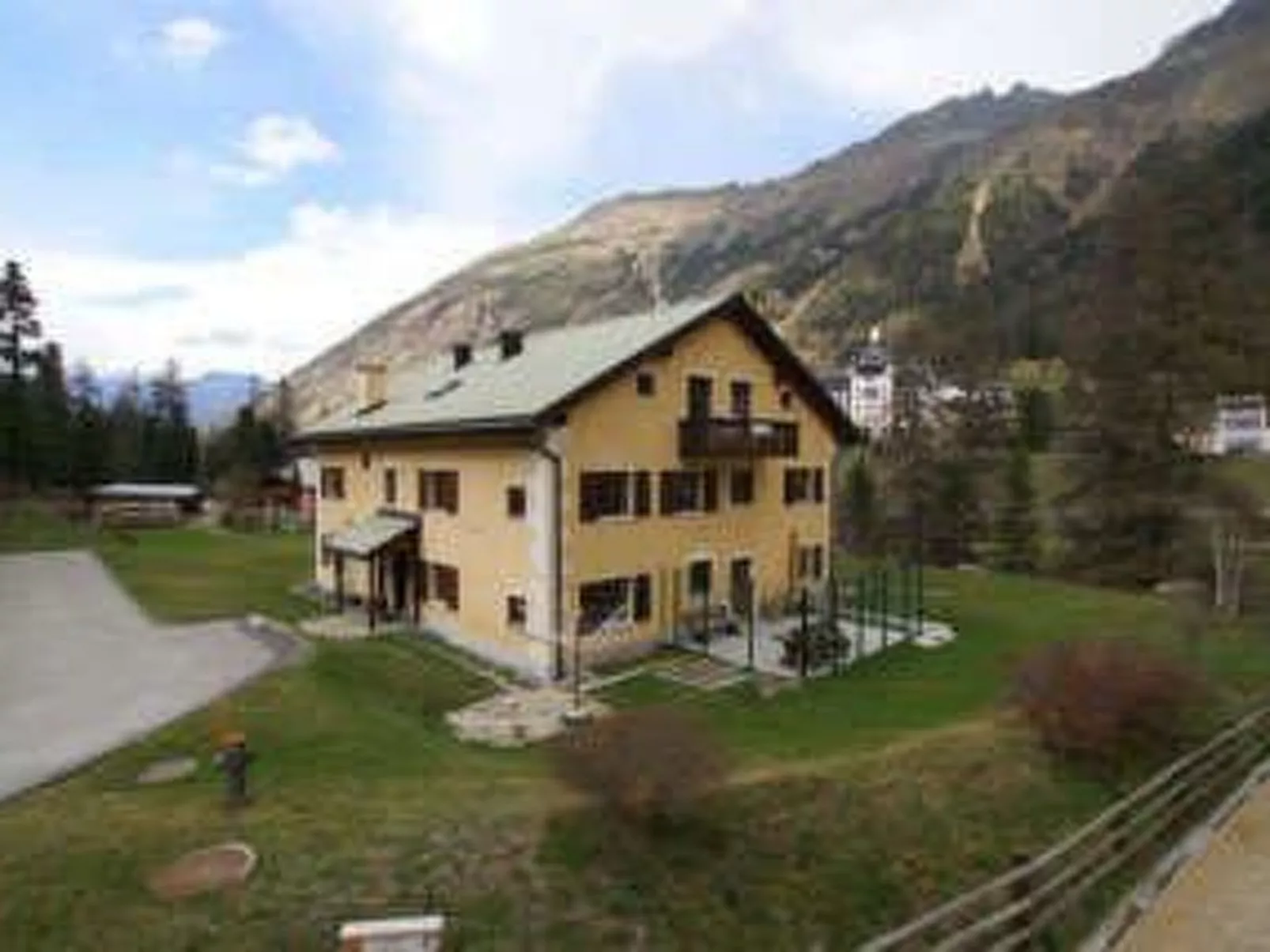 Chesa Surovas-Image-tags.info