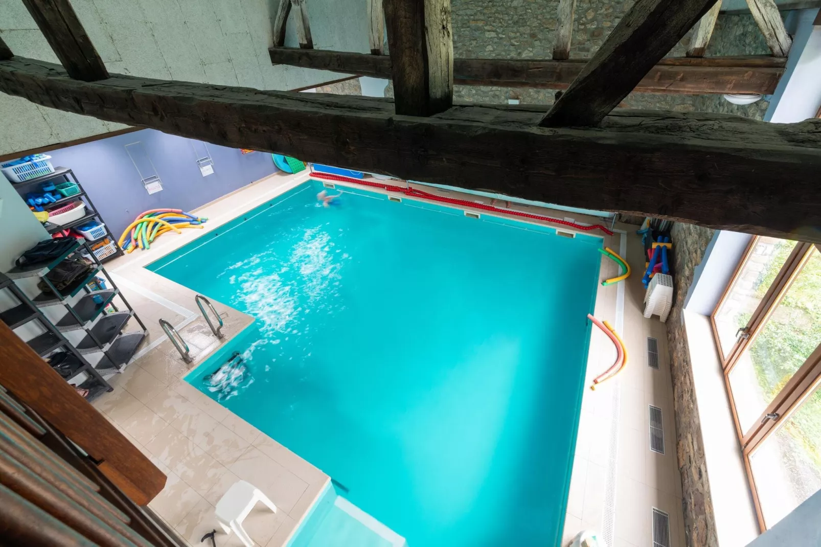 Magnifique habitation pour 5 adultes avec piscine intérieure-Pool