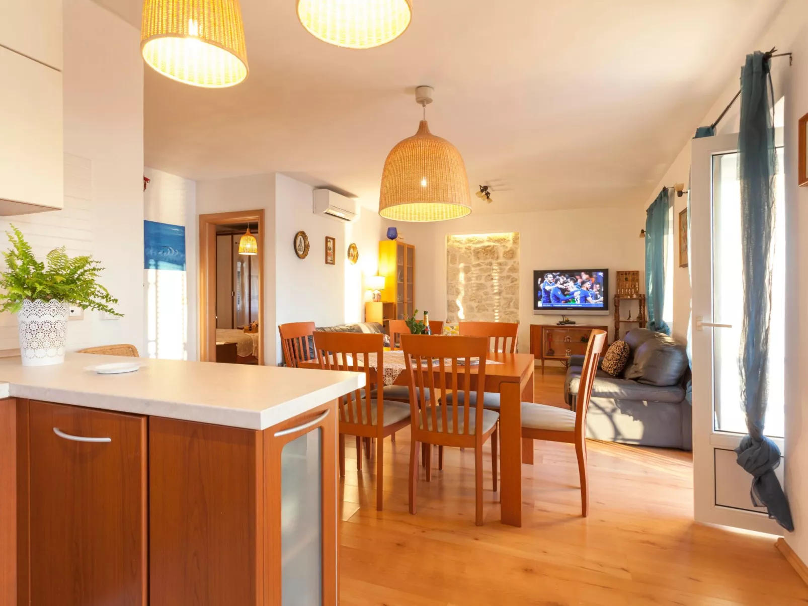 Wohnung "Slavija" mit Whirlpool-Dedans