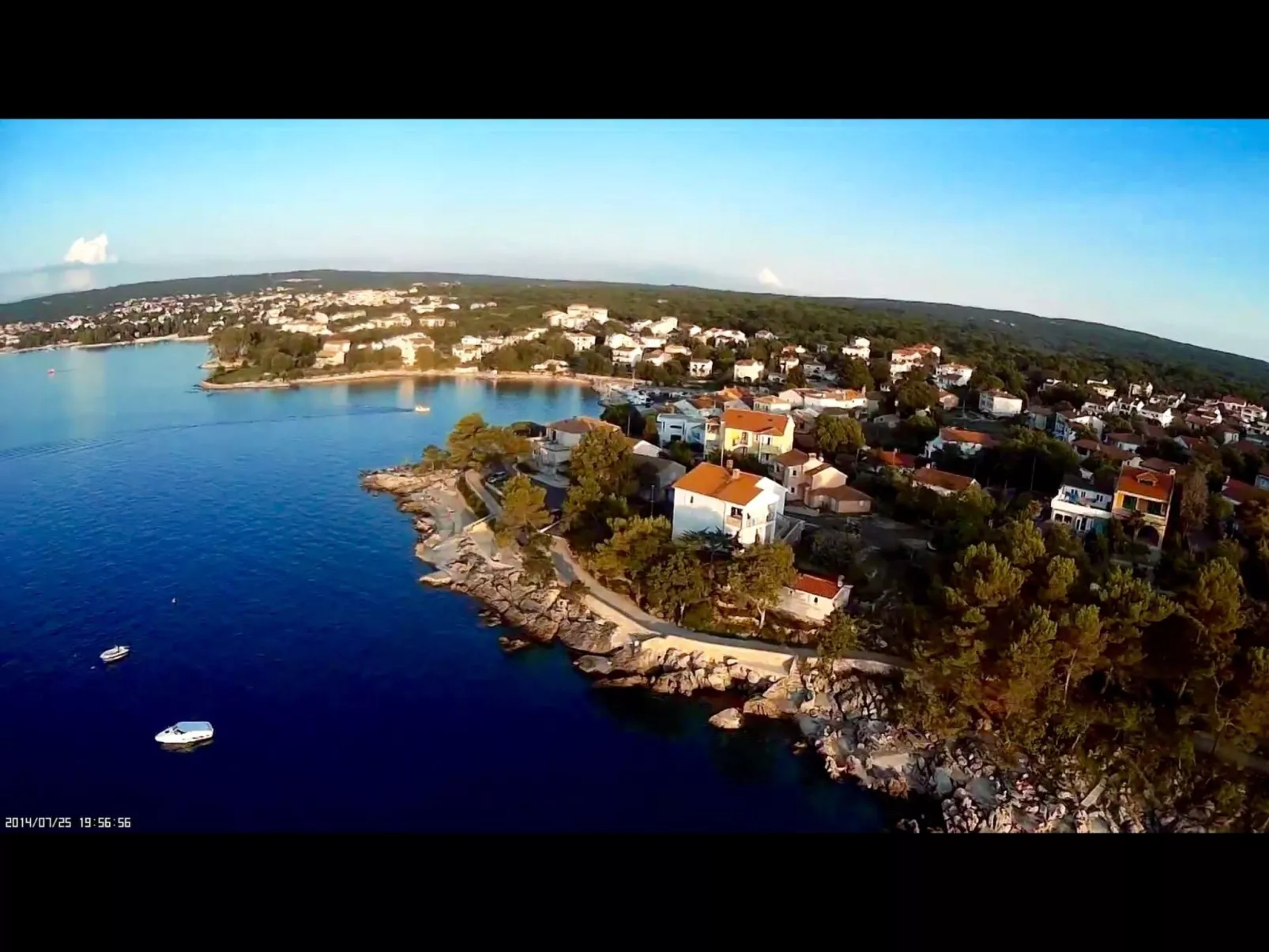 Mit Blick auf das Wasser-Outside