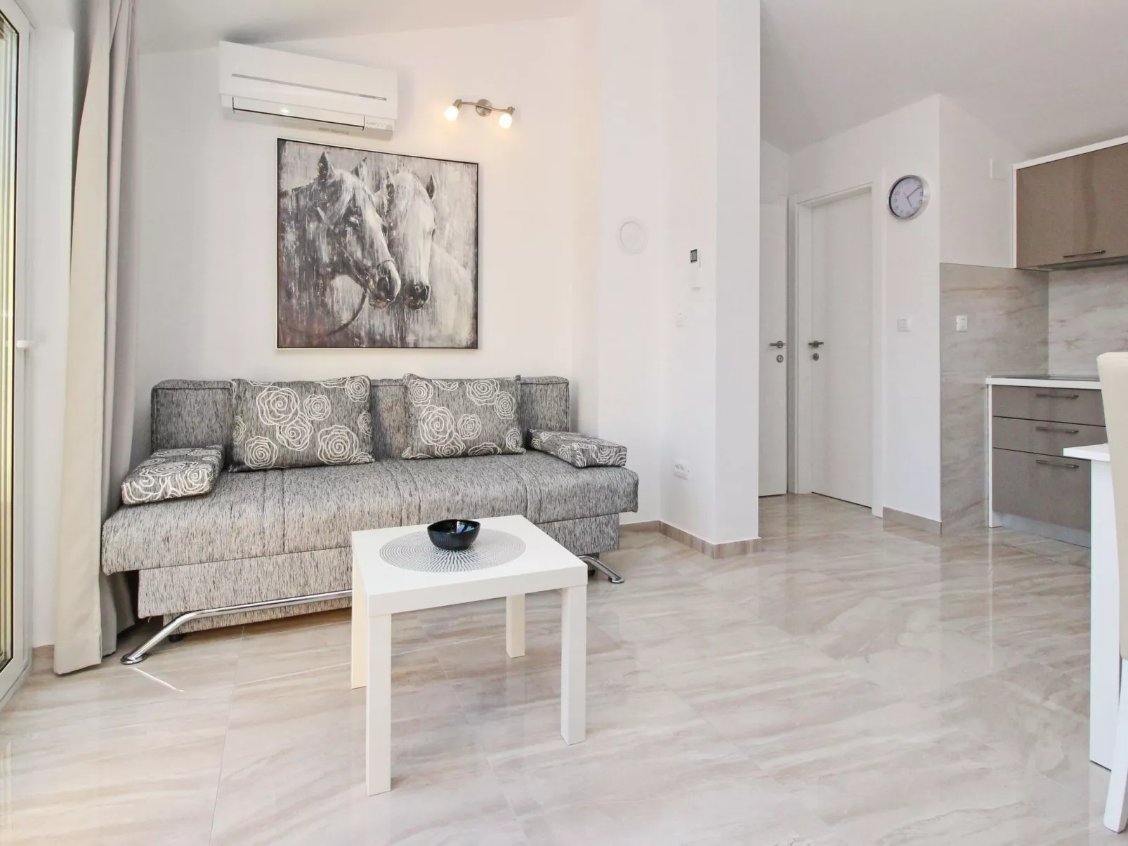 Charmantes Appartement in Baška mit Eigenem Balkon-Dedans