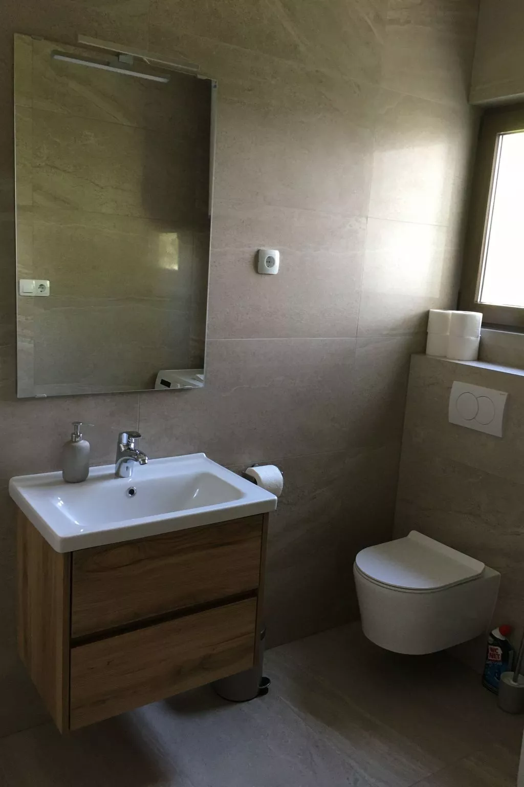 Schöne moderne und voll ausgestattete Wohnung.-Inside