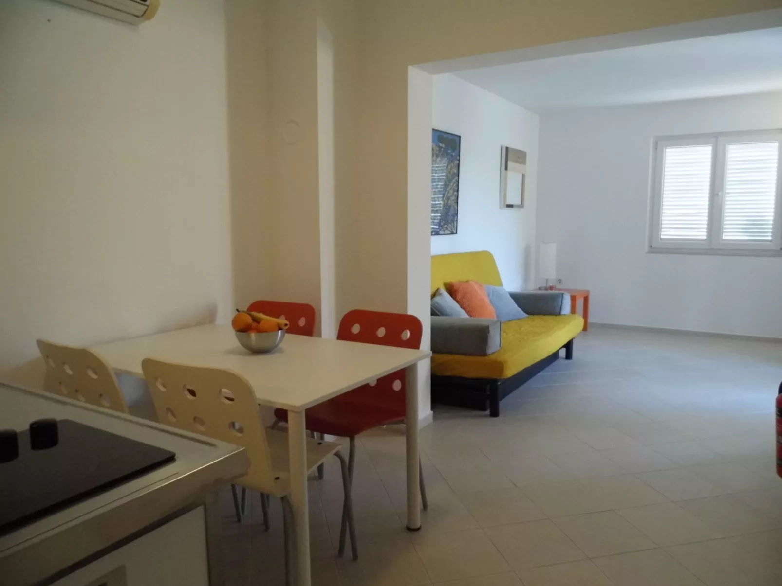 Gemütliche und moderne Wohnung in der Nähe von Meer und Zentrum-Inside