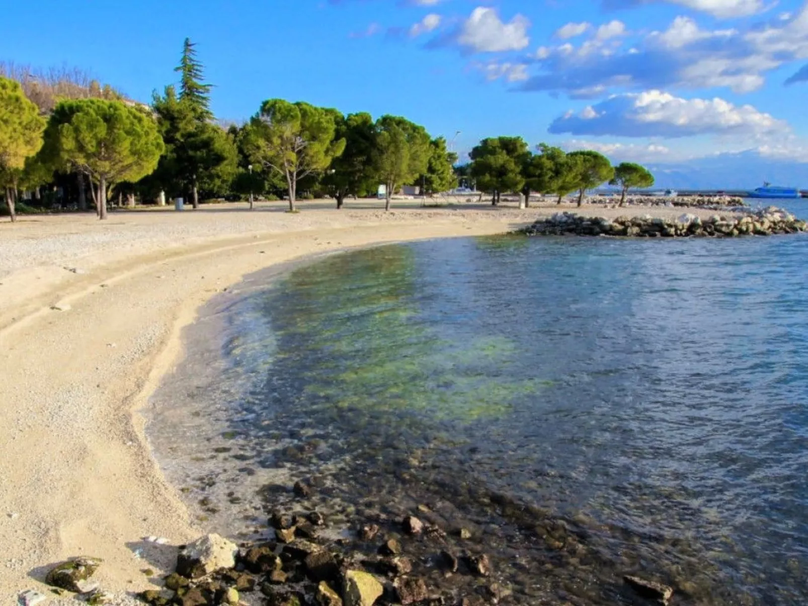 Wohnung mit Balkon und Meerblick-Image-tags.info